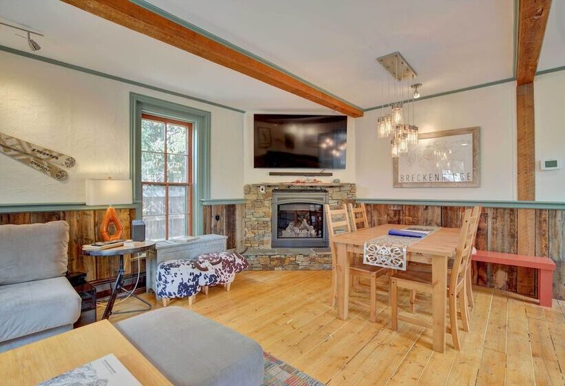 Historic Breck Cabin W/ Hot Tub: Walk To Main St!