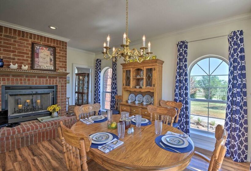 On Working Cattle Ranch W/ Patio: Bellevue Home!