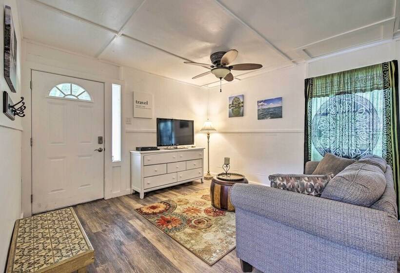 Pet Friendly Canyon Lake Studio: Fish, Boat, Relax