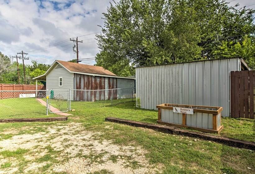 Pet Friendly Canyon Lake Studio: Fish, Boat, Relax