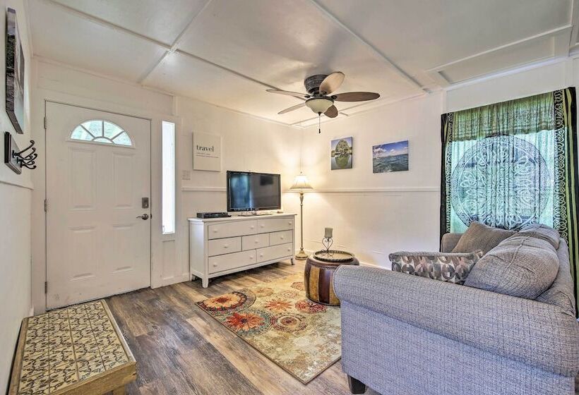 Pet Friendly Canyon Lake Studio: Fish, Boat, Relax