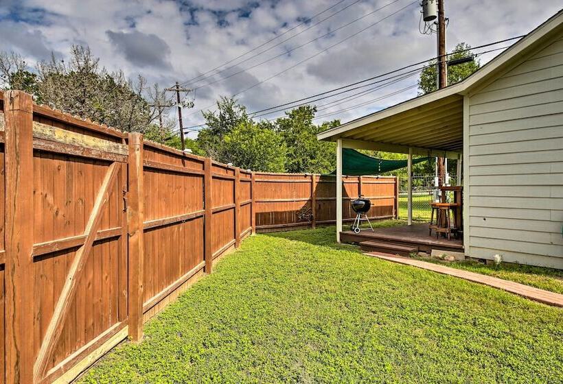 Pet Friendly Canyon Lake Studio: Fish, Boat, Relax