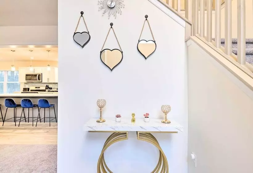 3 Mi To Kalahari: Pocono Summit Home W/ Game Room!