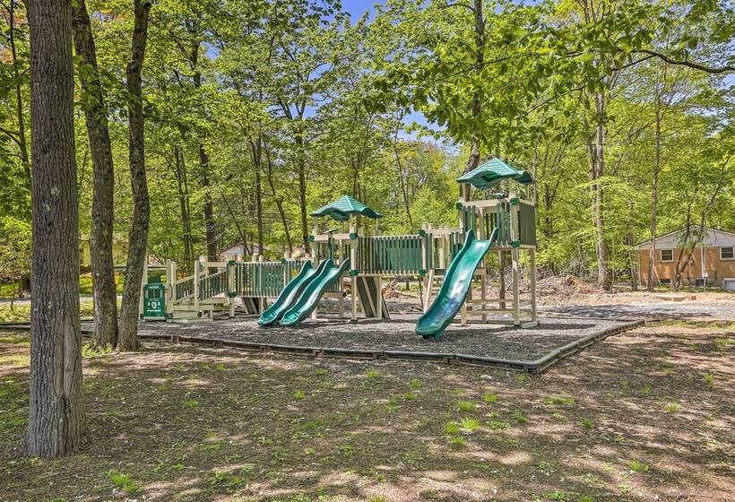 3 Mi To Kalahari: Pocono Summit Home W/ Game Room!