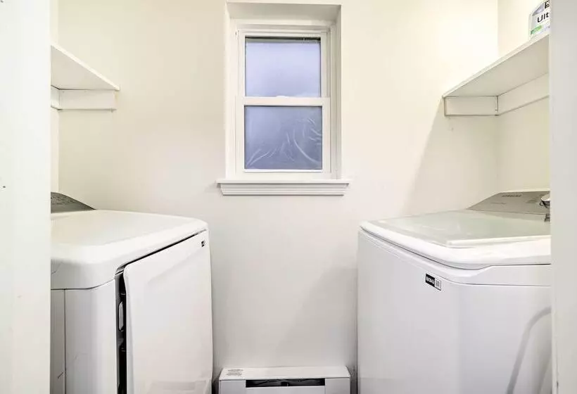 3 Mi To Kalahari: Pocono Summit Home W/ Game Room!