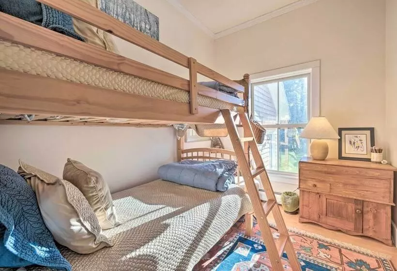 Private Home W/ Hot Tub Near Jay Peak Slopes