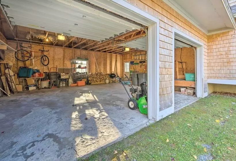 Private Home W/ Hot Tub Near Jay Peak Slopes