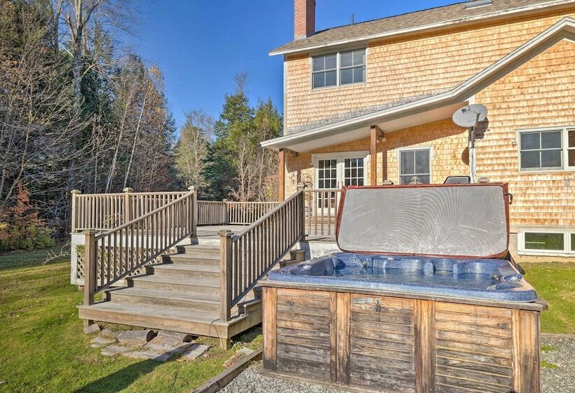 Private Home W/ Hot Tub Near Jay Peak Slopes