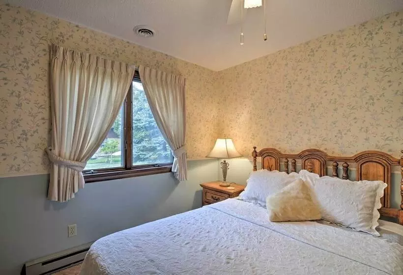 Quintessential Lake George House W/ Bbq & Fire Pit