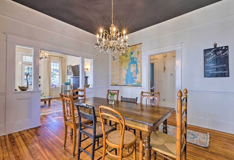 Renovated Historic Home W/ Yard: 2 Mi To Dtwn