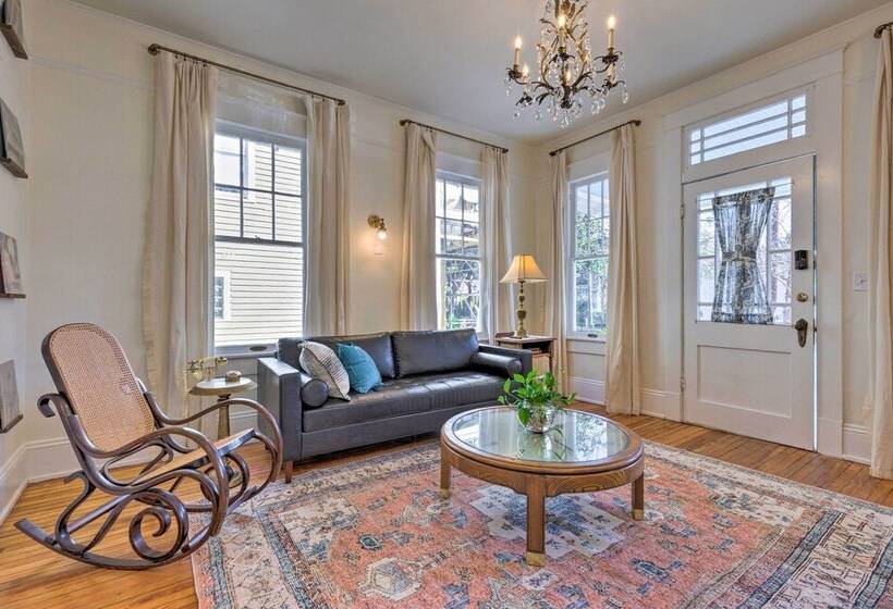 Renovated Historic Home W/ Yard: 2 Mi To Dtwn