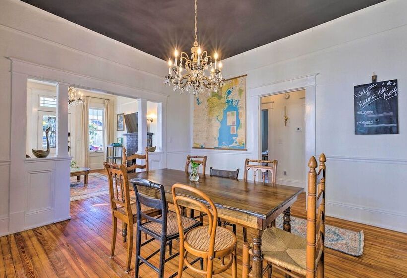 Renovated Historic Home W/ Yard: 2 Mi To Dtwn