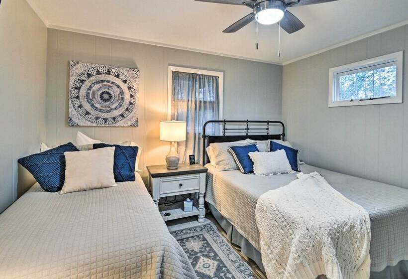 Rockingham Cabin On 75 Acres W/ Lake Access!