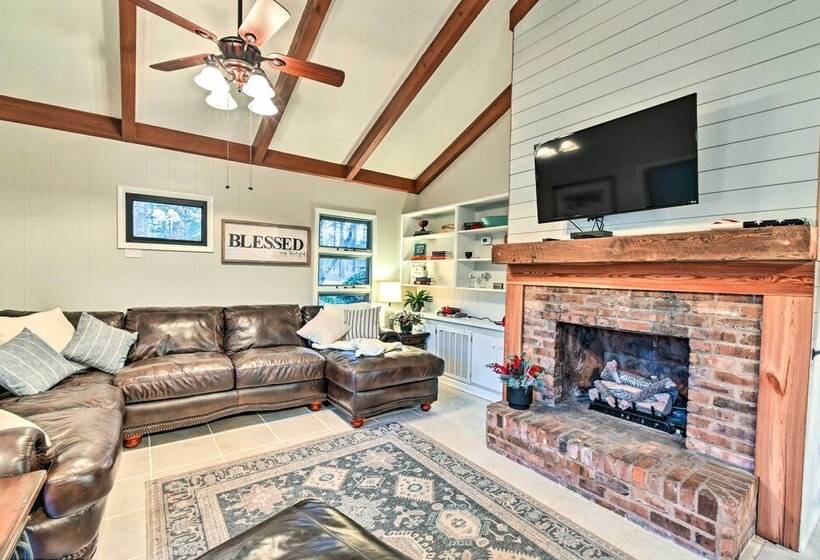 Rockingham Cabin On 75 Acres W/ Lake Access!