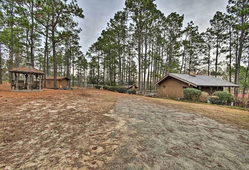 Rockingham Cabin On 75 Acres W/ Lake Access!