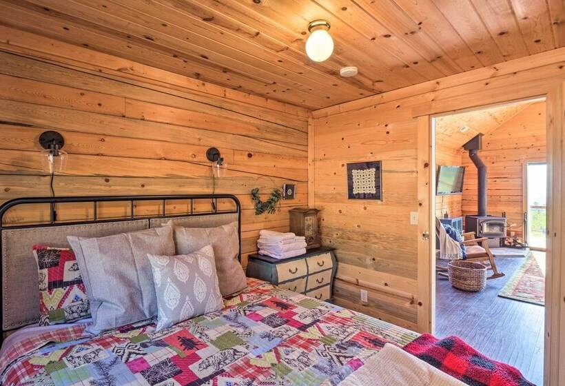 Jefferson Cabin W/ Fire Pit, Near Fishing & Hiking