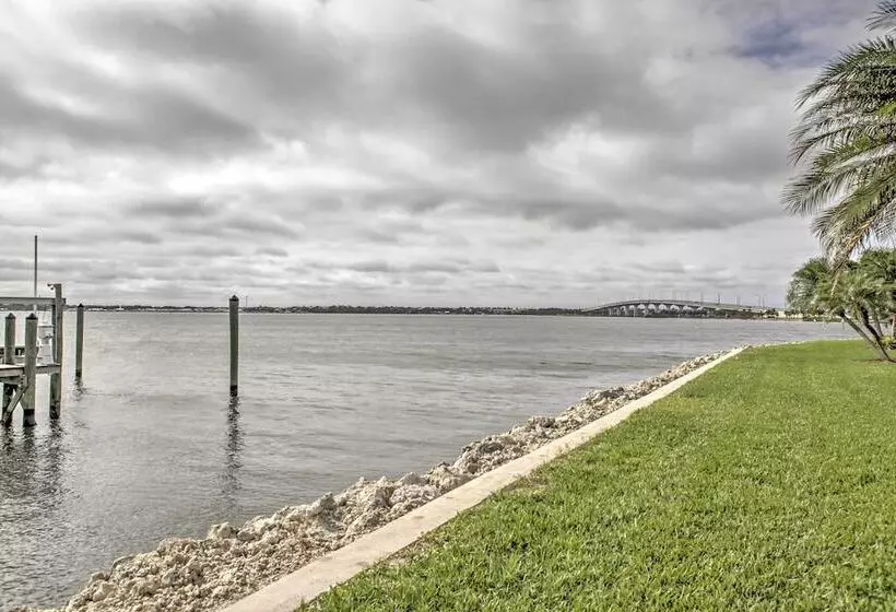 Sand Dollar  Jenson Beach Home W/ Pool Access!