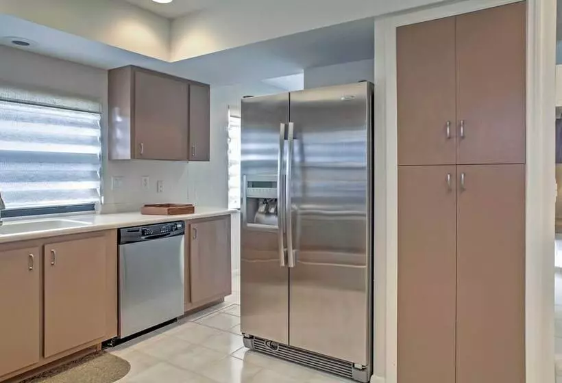 Sand Dollar  Jenson Beach Home W/ Pool Access!