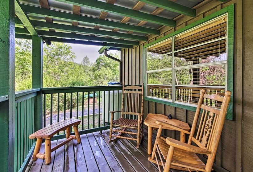 Secluded Cabin W/ Hot Tub, 3 Mi To Pigeon Forge!