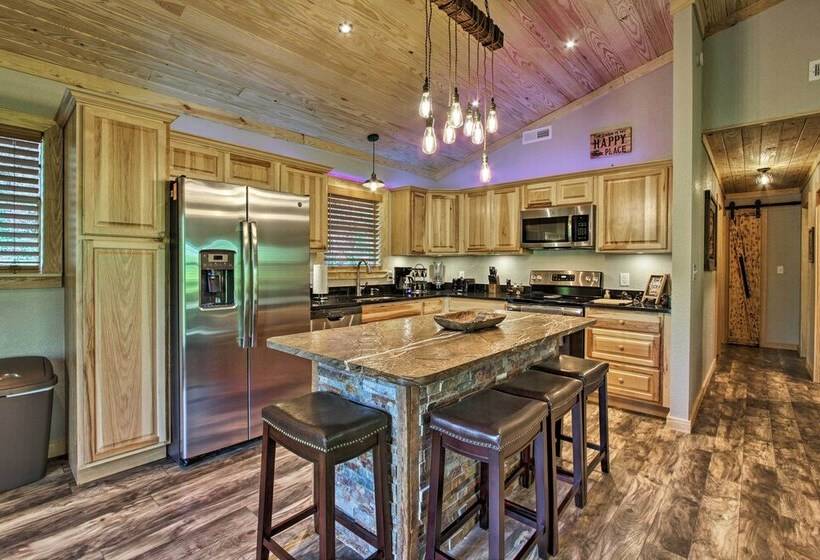 Secluded Cabin W/ Hot Tub, 3 Mi To Pigeon Forge!