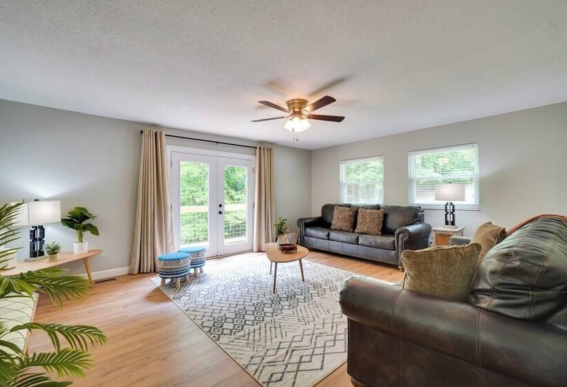 Sevierville Home W/ Hot Tub & Game Room!