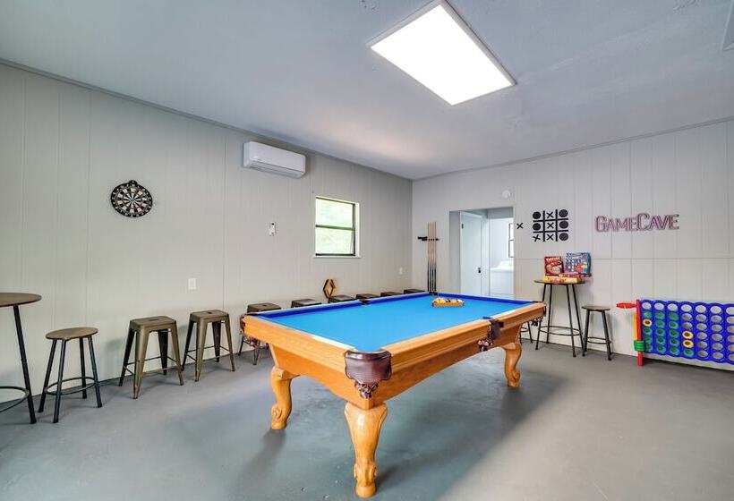 Sevierville Home W/ Hot Tub & Game Room!