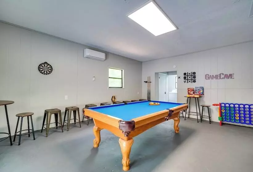 Sevierville Home W/ Hot Tub & Game Room!