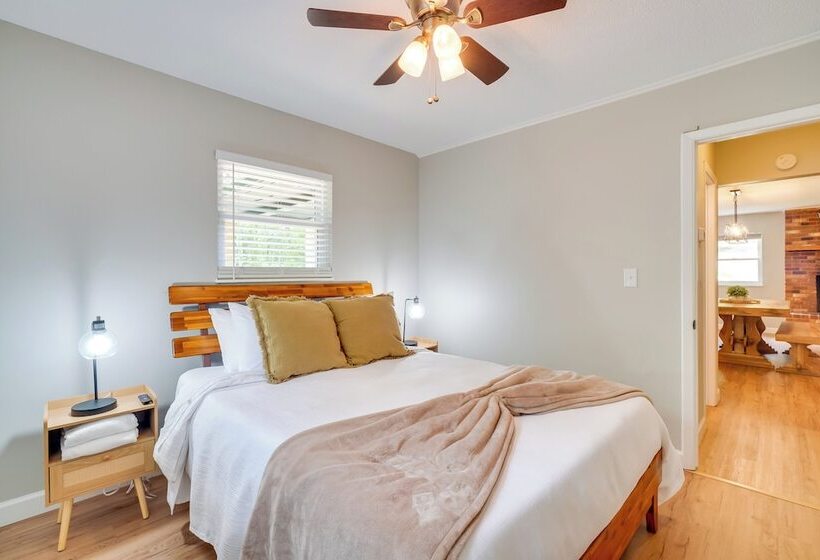 Sevierville Home W/ Hot Tub & Game Room!