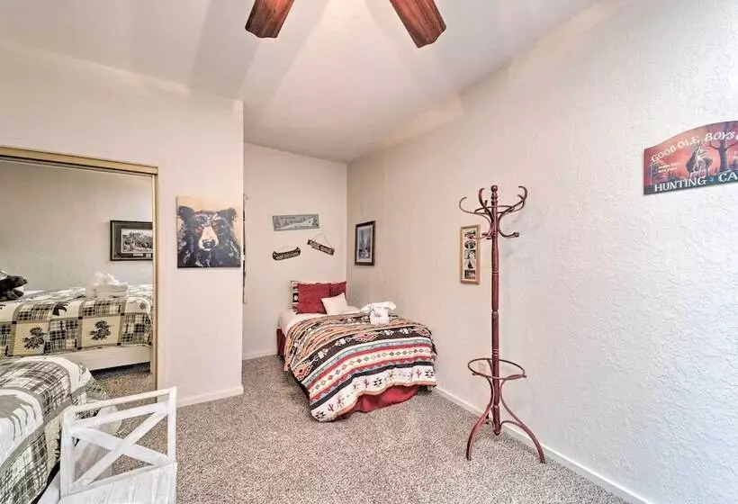 Spacious Alto House On 8 Private Acres W/ Hot Tub!