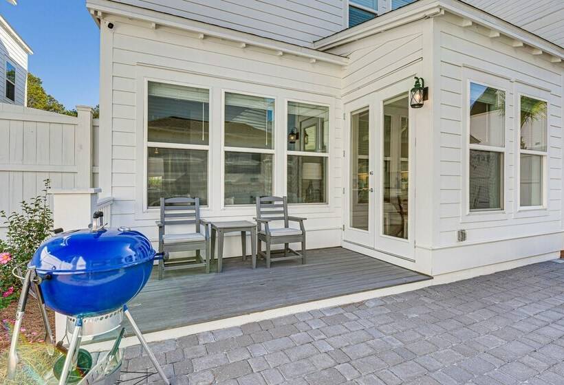 Spacious Inlet Beach Home ~ 1/2 Mi To Beach!