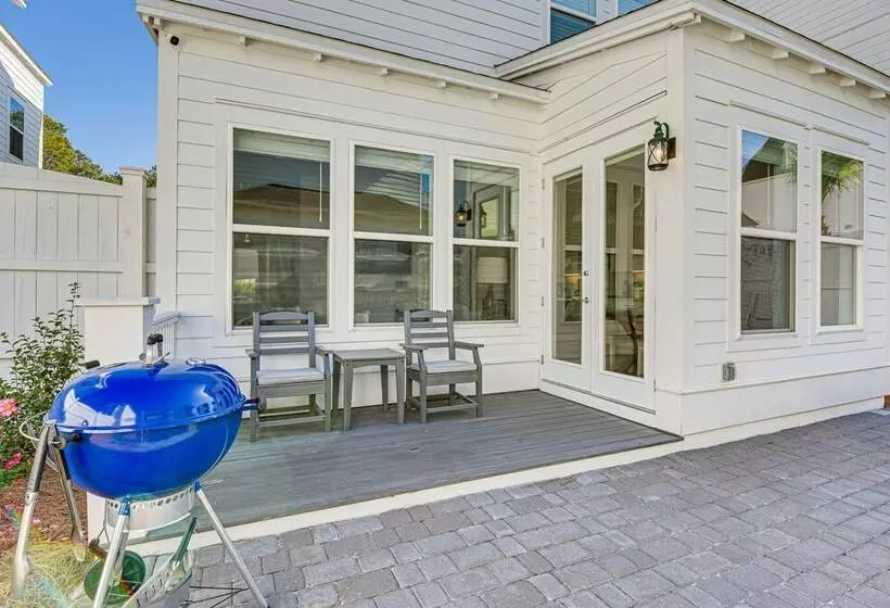 Spacious Inlet Beach Home ~ 1/2 Mi To Beach!