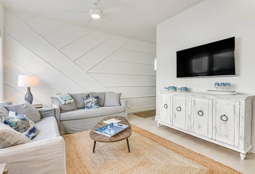 Spacious Inlet Beach Home ~ 1/2 Mi To Beach!