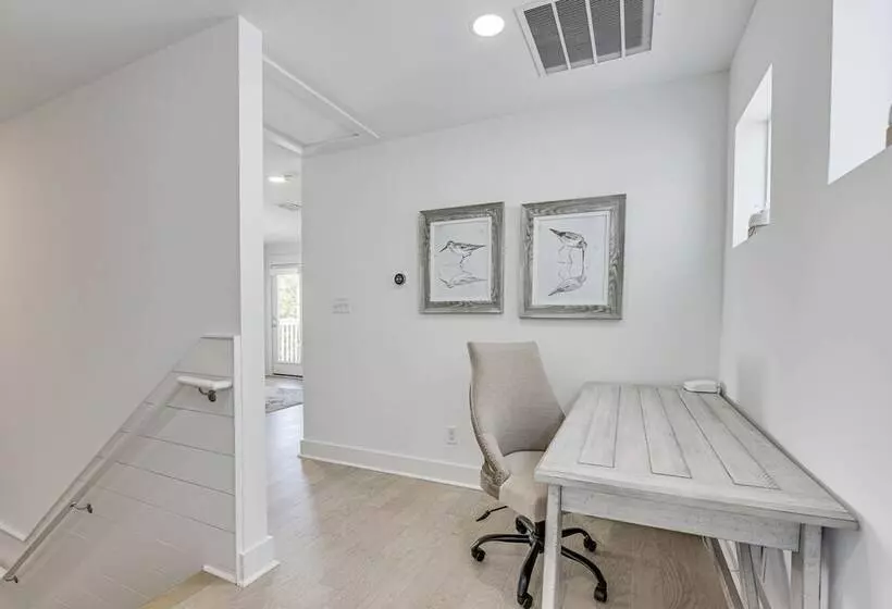 Spacious Inlet Beach Home ~ 1/2 Mi To Beach!