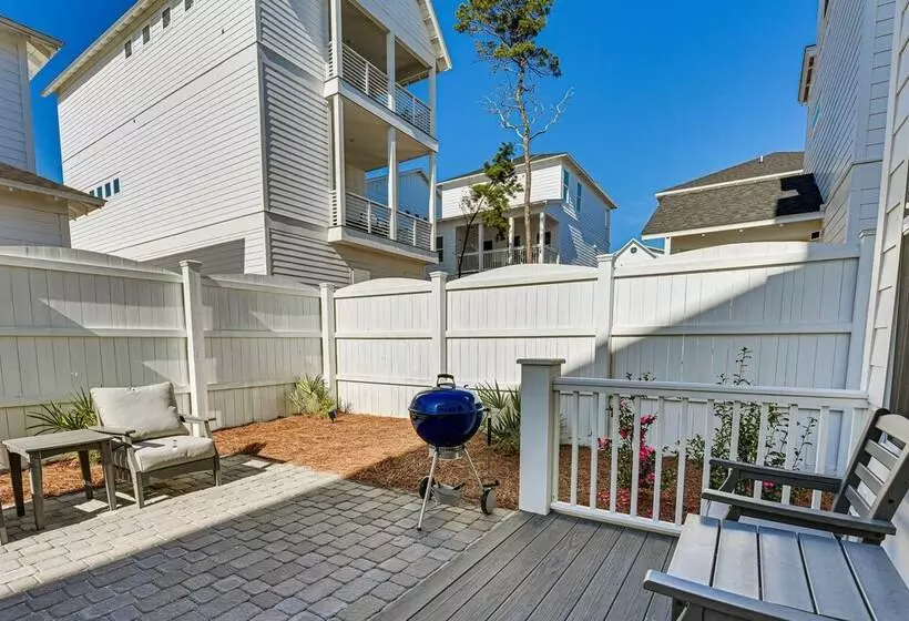 Spacious Inlet Beach Home ~ 1/2 Mi To Beach!