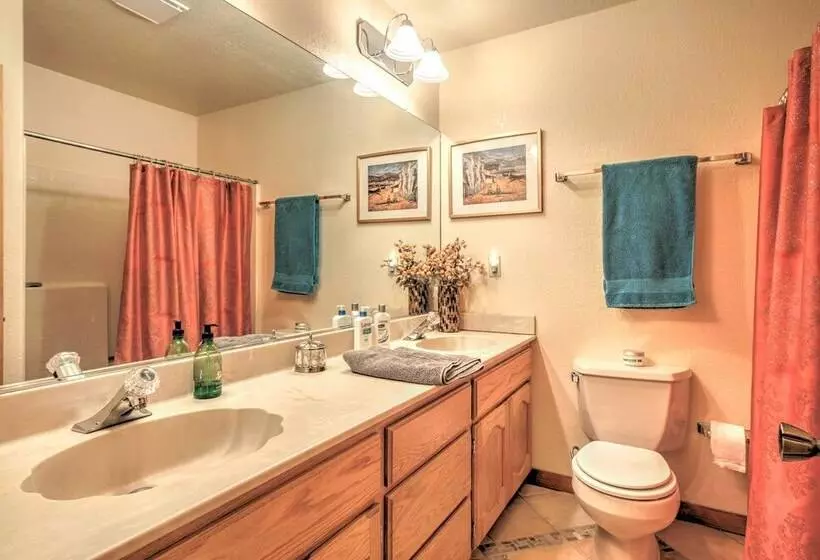 Spacious Kelseyville Home W/ Large Lakefront Deck!