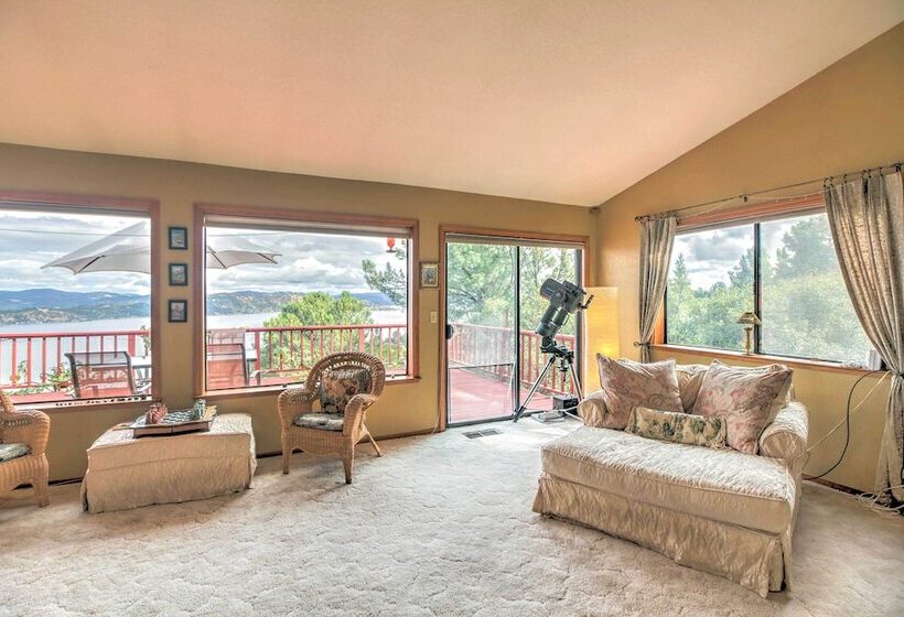 Spacious Kelseyville Home W/ Large Lakefront Deck!