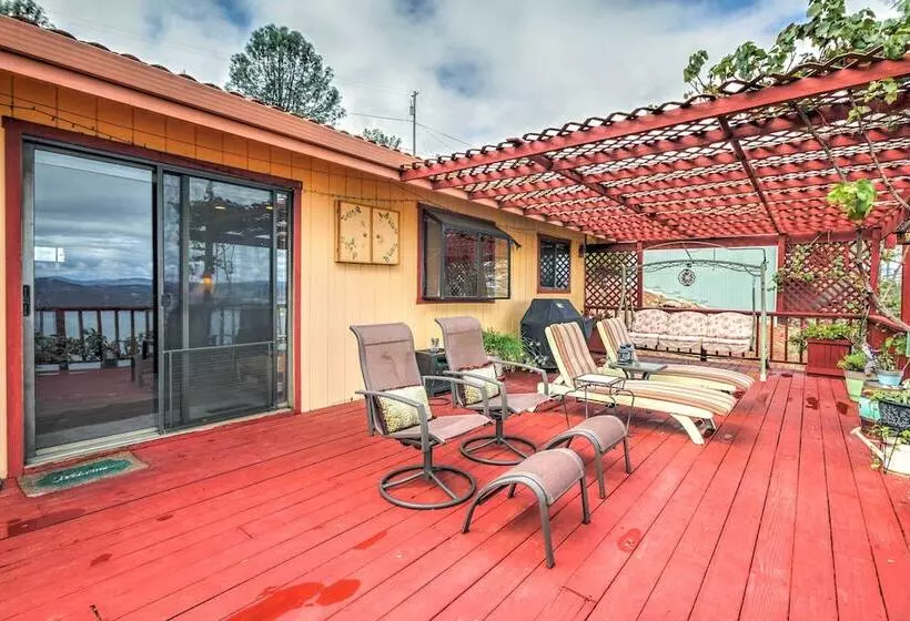 Spacious Kelseyville Home W/ Large Lakefront Deck!