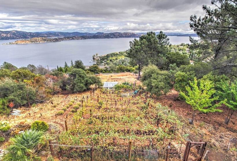Spacious Kelseyville Home W/ Large Lakefront Deck!