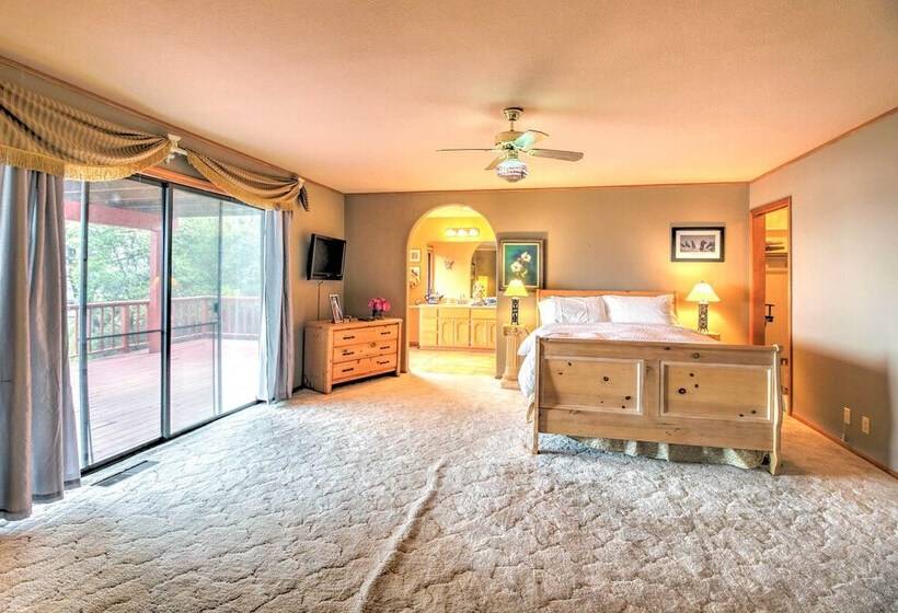 Spacious Kelseyville Home W/ Large Lakefront Deck!