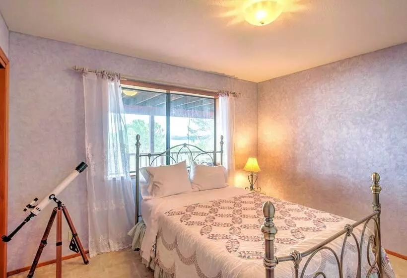 Spacious Kelseyville Home W/ Large Lakefront Deck!