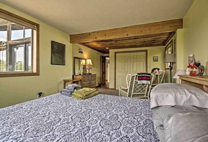 Spacious Mountain Home: Family, Pet & Wfh Friendly