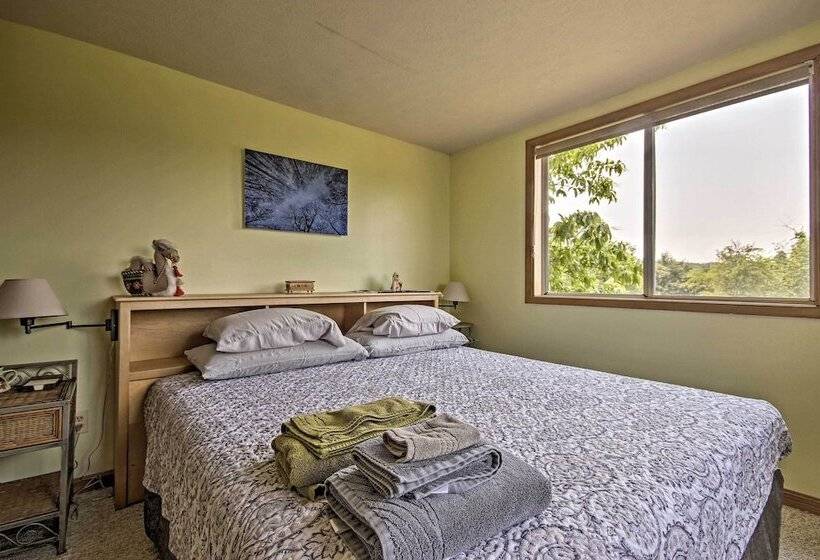 Spacious Mountain Home: Family, Pet & Wfh Friendly