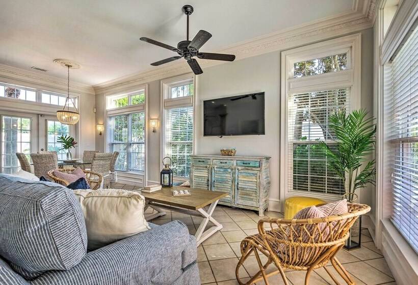 Sugar Beach Haven Walk To Beach!