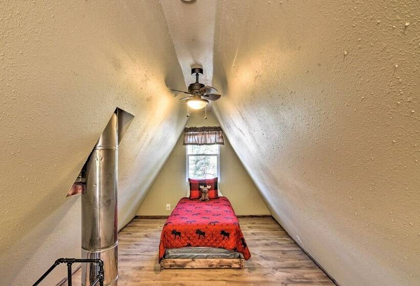 Sunny Muddy Moose Cabin W/ Fire Pit & Mtn Views!