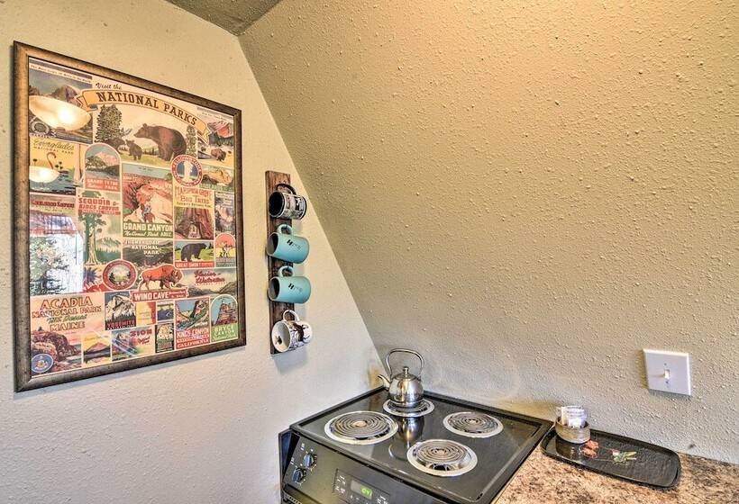 Sunny Muddy Moose Cabin W/ Fire Pit & Mtn Views!