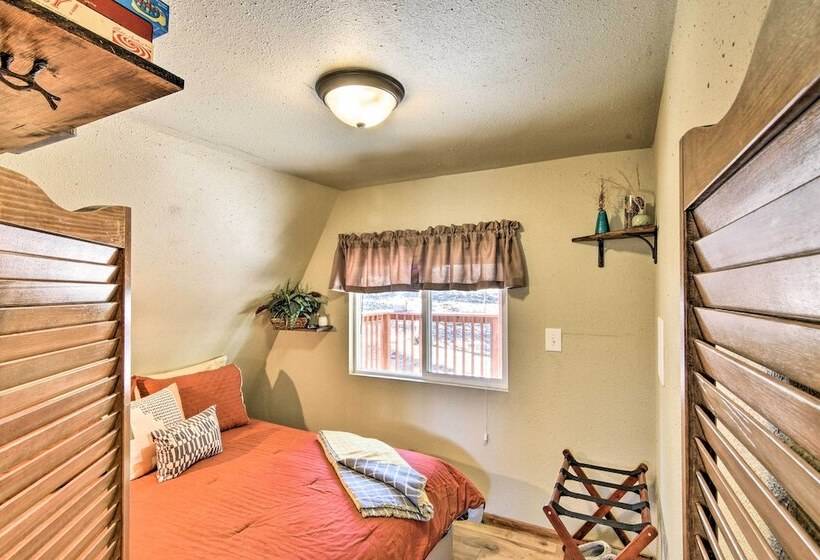 Sunny Muddy Moose Cabin W/ Fire Pit & Mtn Views!