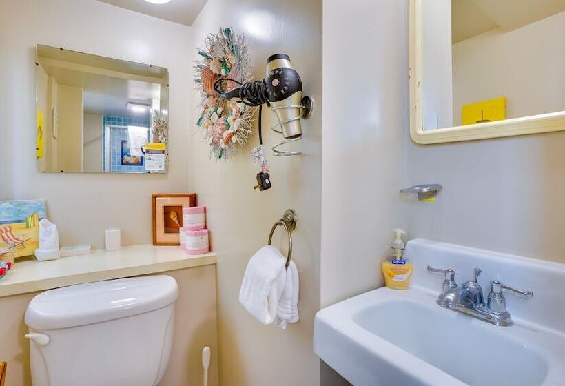 Tropical Island Escape W/ Deck, Walk To Avalon Bay