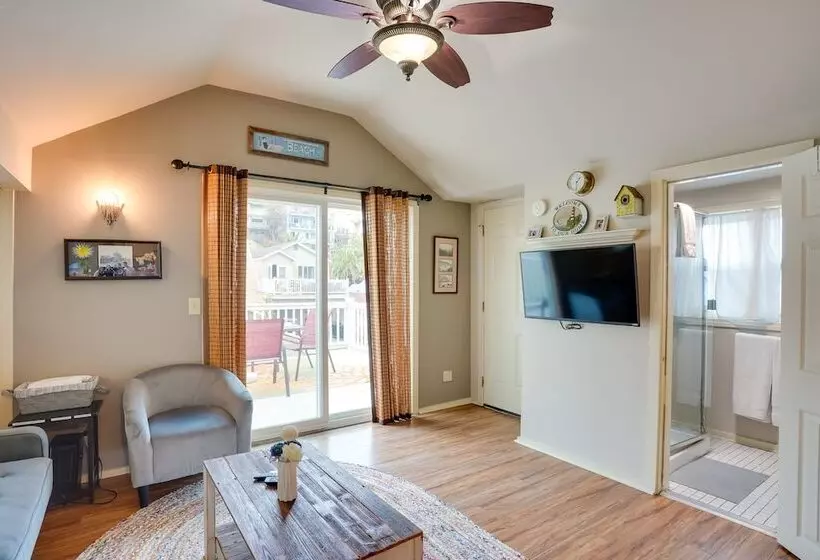 Tropical Island Escape W/ Deck, Walk To Avalon Bay