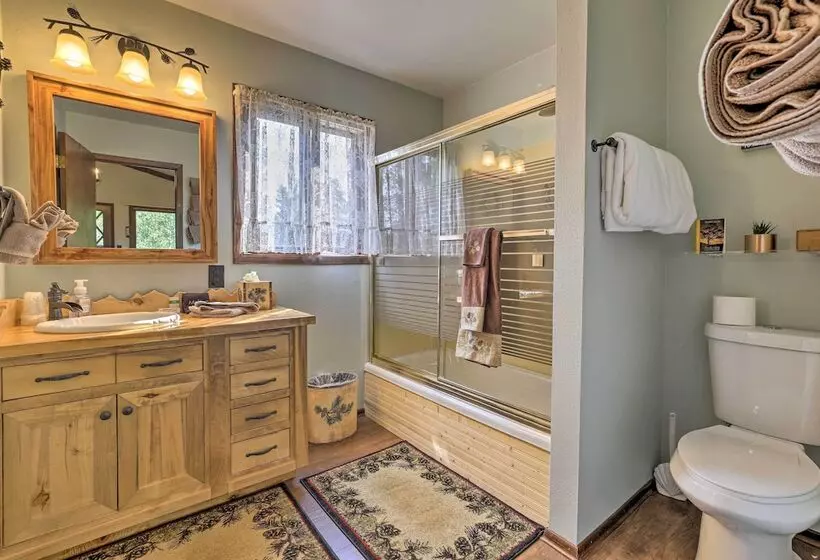 Walk To Town: Updated Frisco Cabin W/ 2 Decks!