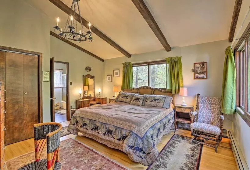 Walk To Town: Updated Frisco Cabin W/ 2 Decks!